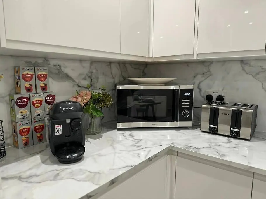 Modern 5 Bed Near Excel -Big Ben Villa London 0*,  United Kingdom